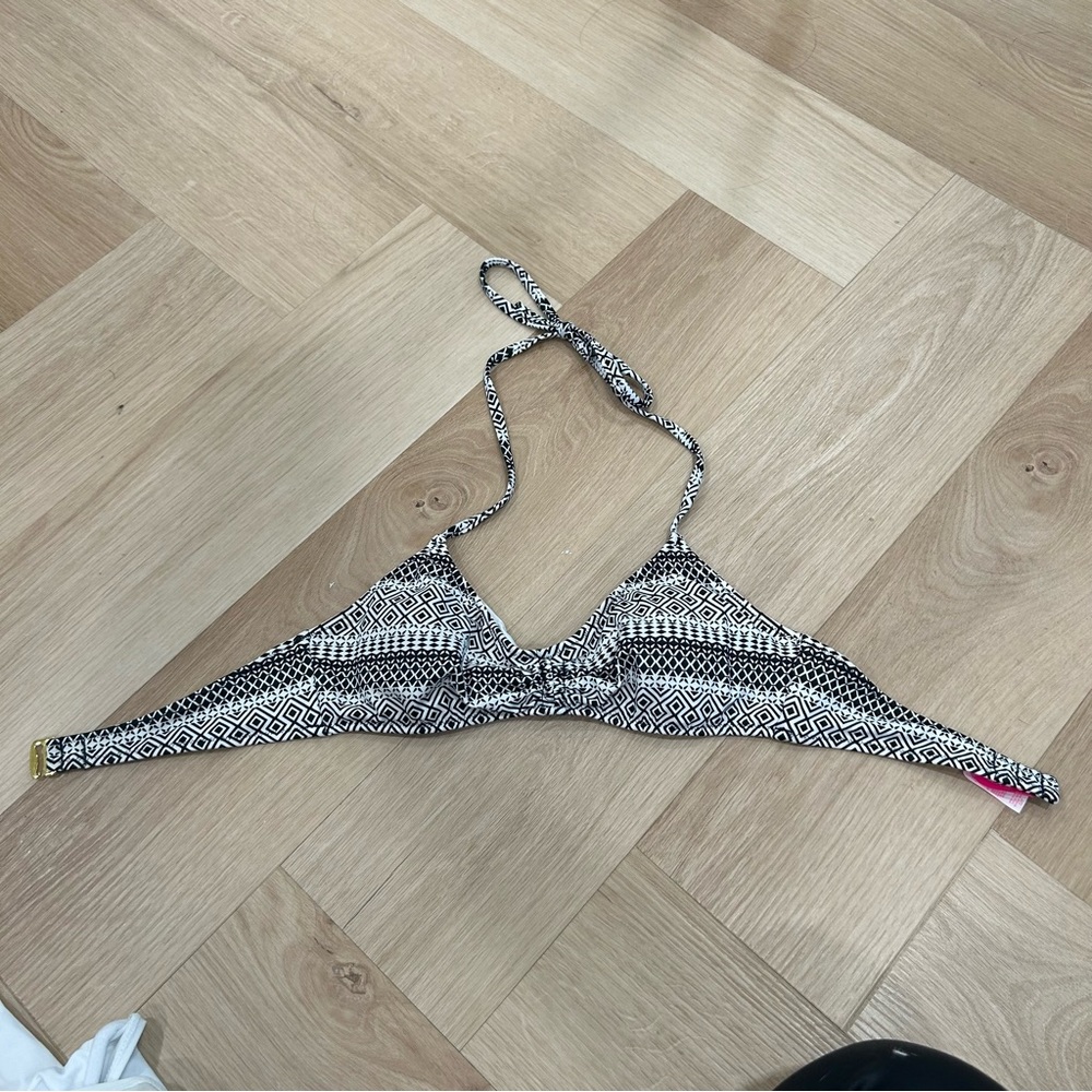 Victoria’s secret bikini top